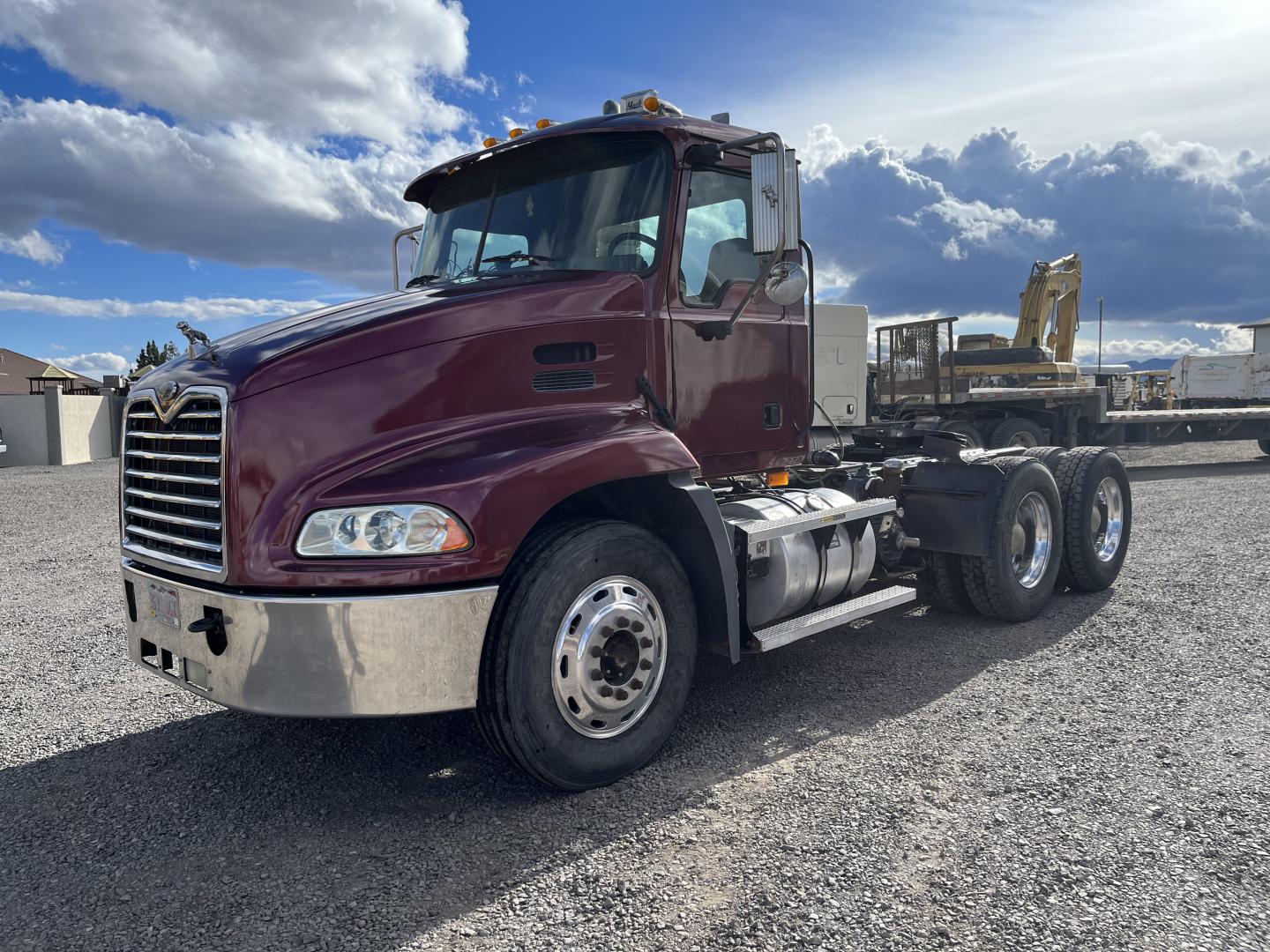 TRACTOCAMION MACK CX613